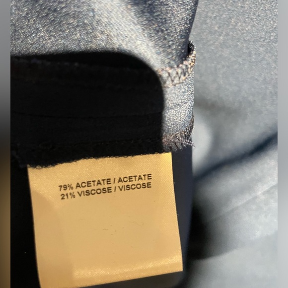 Judith & Charles Elegant Blue Midi Dress with Dolman Style Sleeves - Picture 8 of 10